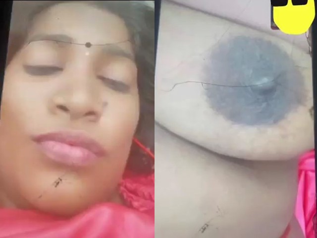 Desi Trichy Sadhana aunty viral boobs show video call