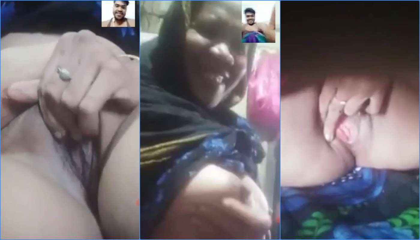 Aunty Showing Horny Lover