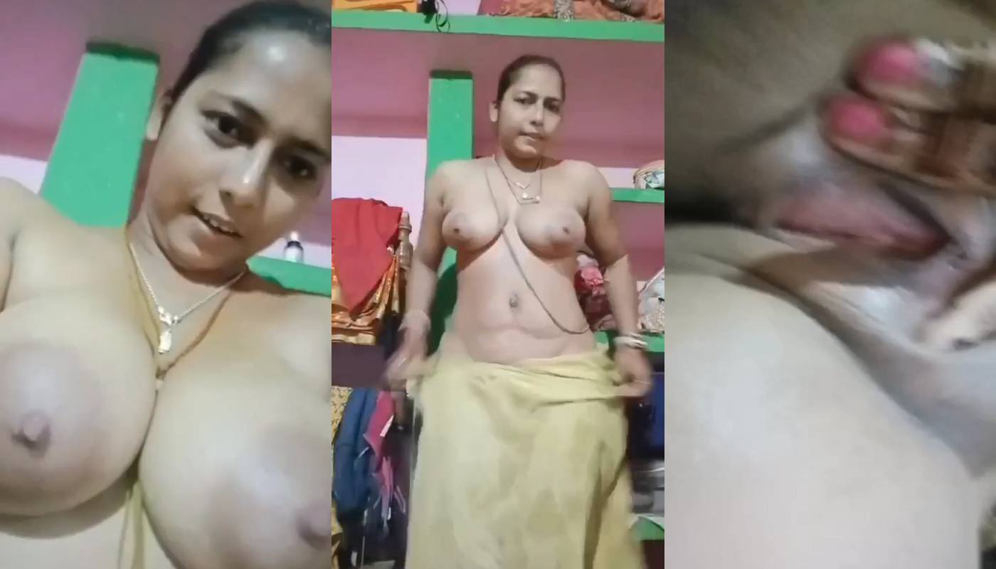 village bhabhi fingering pussy