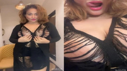 South actress Kiran Rathod viral big boobs